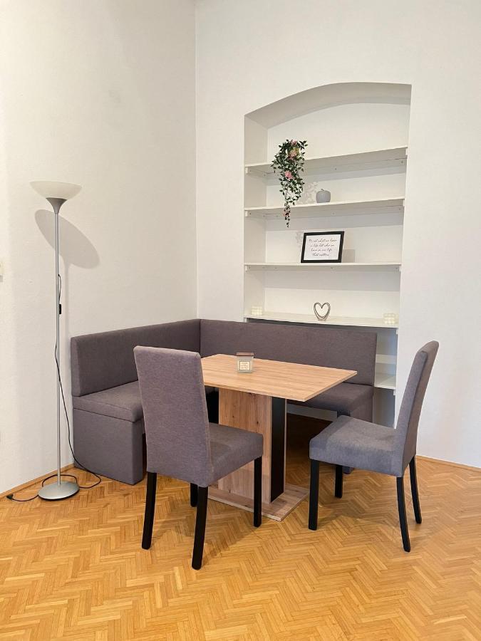 Alpa 2 Zimmer Wohnung In Wien Rochusmarkt 외부 사진